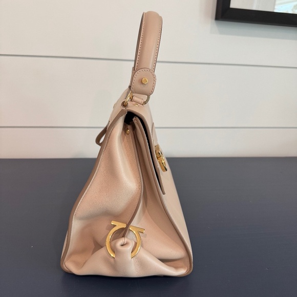 Authentic Salvatore Ferragamo Medium Sofia Top Handle Bag - NWOT - Picture 7 of 13
